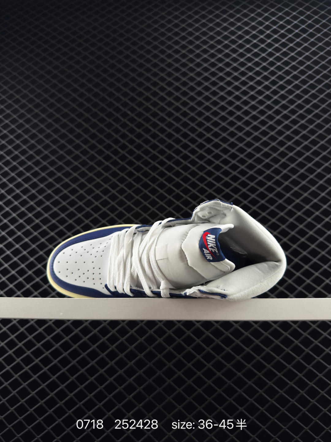 Nike Air Jordan 1 Retro High OG”Black/White“